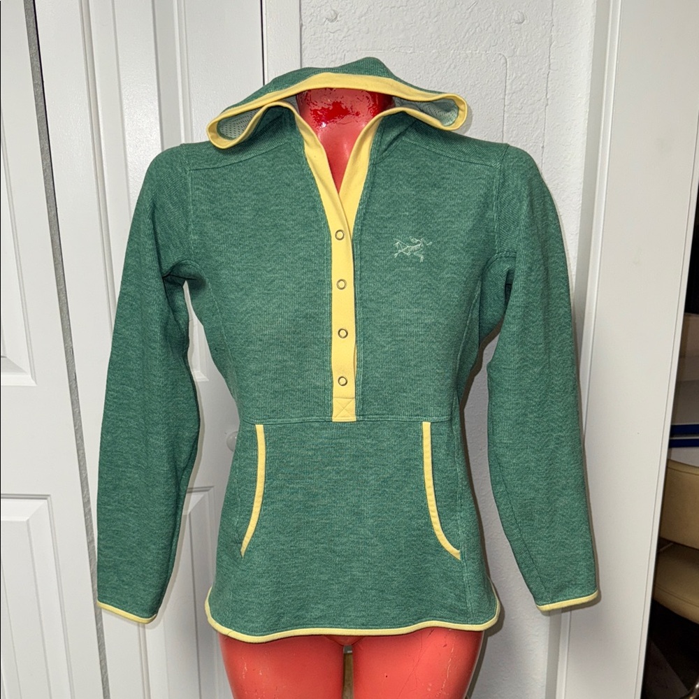 Arc'teryx Green and Yellow Hooded Fleece Pullover